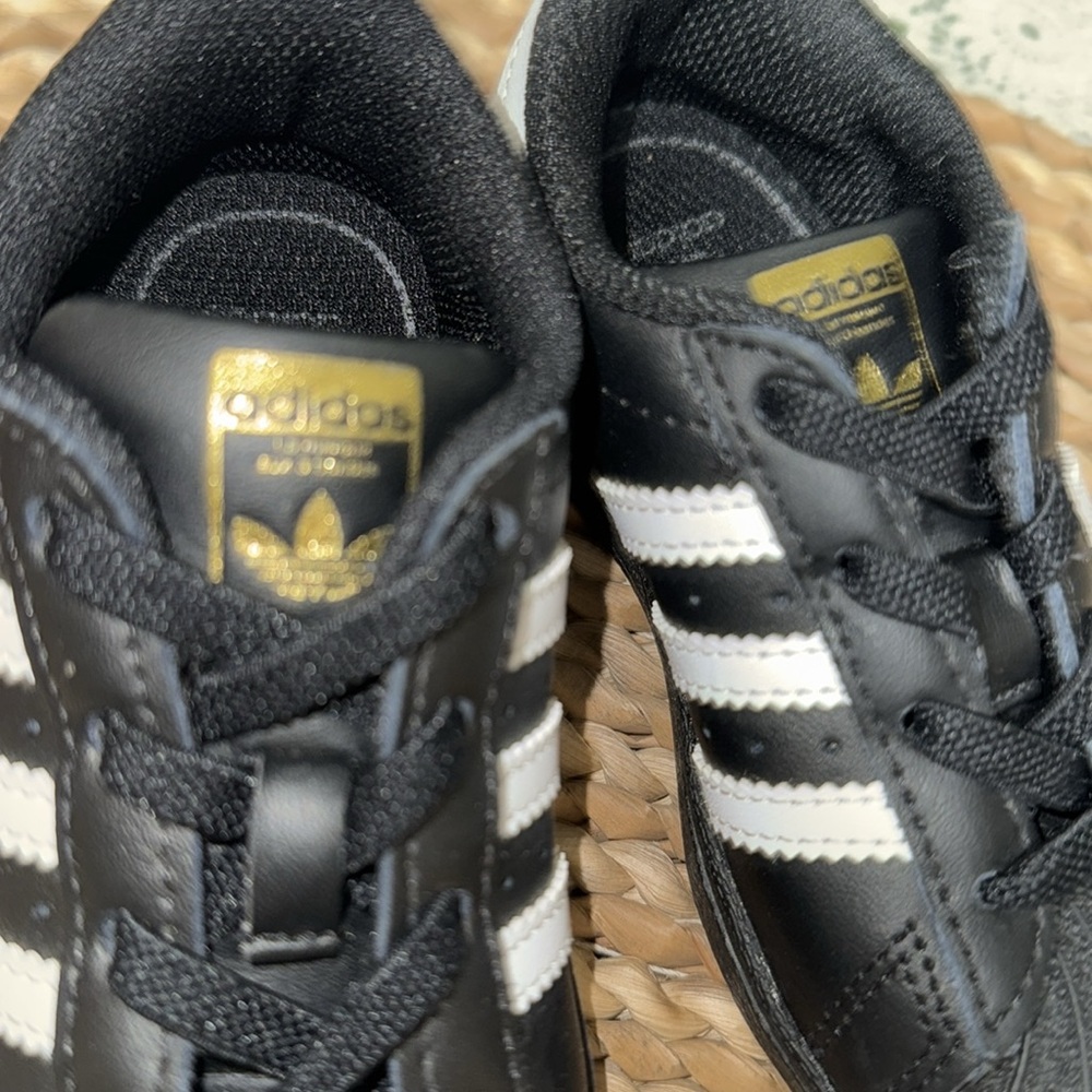 Adidas Superstar black and gold toddler baby boy slip on tennis shoes size 7 - Picture 3 of 8